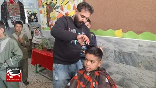 "قیچی مهربانی"جهادگران بسیجی بر سَر کودکان نیازمندِ تربت&zwnj;جامی+فیلم وتصاویر