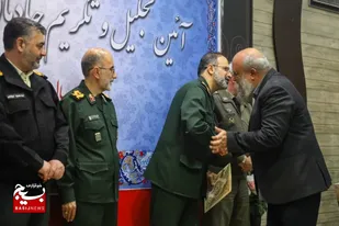 خادمان دومین کنگره ملی شهدای استان قم تجلیل شدند&zwnj;