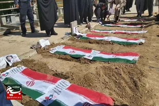 پیکر مطهر ۶ شهید امنیت و خدمت اسدآباد در گلزار شهدا آرام گرفت