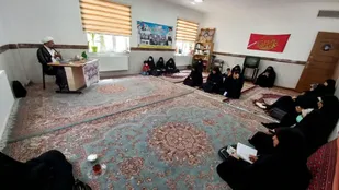 نشست عقیدتی سیاسی حوزه زینبیه در هفته عقیدتی سیاسی