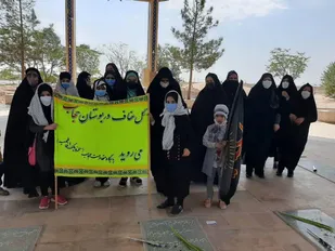 غبارروبی از گلزار شهدا همزمان با آغاز هفته دفاع مقدس