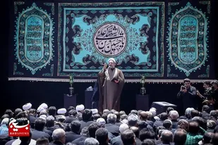 شهادت امامان معصوم حجتی است که دین از سیاست جدا نیست