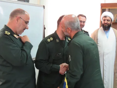 مراسم تکریم و معارفه جانشین فرماندهی سپاه زرندیه برگزار شد.