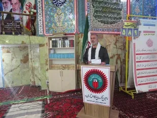 هشت سال دفاع مقدس جنگ بین حق و باطل بود
