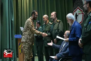 مراسم روز سرباز و تجلیل از سربازان نمونه در سپاه انصارالحسین(ع) همدان