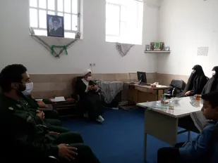 اربعین جرأت دفاع از حق را در مردم به وجود آورد