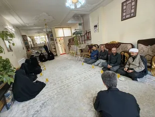دیدار جمعی از مسئولان و بانوان انقلابی با خانواده شهید مهدی سهرابی