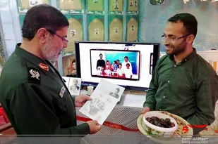 بازدید مردم و مسئولین از غرفه استان بوشهر نمایشگاه کنگره شهدای روحانی کشور