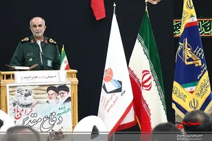 شهدا یادگاران ایام اقتدار و مردانگی هستند
