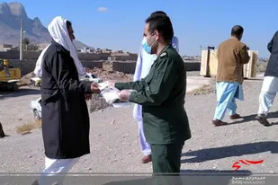 توزیع ماسک رایگان در مساجد خاش