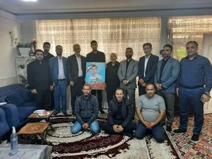 برپایی مراسم چهل شب چهل روضه در منزل شهید آتش نشان رضا شفیعی