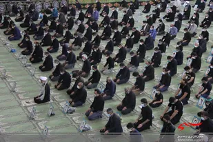 اقامه نماز ظهر عاشورا در شهرکرد