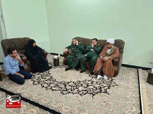 دیدار سردار حزنی با خانواده شهید شهسواری در کهنوج