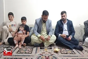 دیدار با خانواده شهید کریم کشته در زاهدان