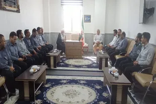 دیدار جمعی از آتش&zwnj;نشانان با امام جمعه ملایر