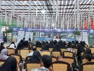 نمایشگاه «دفاع مقدس و دستاورد صنایع شهرک انرژی» شازند