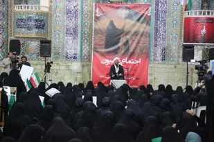 بانوان شهرکردی حمایت خود را از ولایت فقیه اعلام کردند