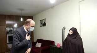 دیدار استاندار آذربایجان&zwnj; شرقی با خانواده شهید قیام ۲۹ بهمن تبریز