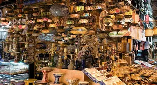 حرکت بر ریل خودکفایی با تغییر سبک زندگی / خرید کالای لوکس موجب وقفه در تحقق اقتصاد مقاومتی است