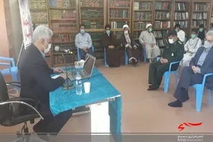 باید افراد امین، قوی، توانمند، سالم و صادق در عرصه انتخابات وارد شوند