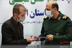 دیدار مسئولین شورای شهر و شهرداری کرج با سردار حیدرنیا به مناسبت روز پاسدار