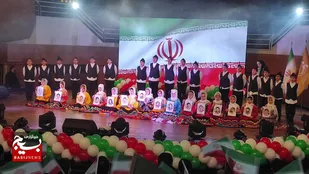 سومین جشن سرود فجر انقلاب اسلامی در رشت برگزارشد