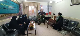 دیدار مسئولین و اعضای شورای بسیج دانش آموزی آبادان با امام جمعه شهرستان