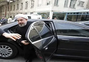 رئیس جمهور از شیشه&zwnj; های دودی اتومبیلش بچه&zwnj;های کار را نمی&zwnj;بیند