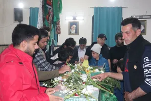آئین استقبال از شهید گمنام در روستای عشایری احمد آباد ایوانکی انجام شد