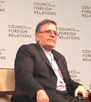 دولت توپ عدم عایدات برجام را به سمت داخلی ها میندازد