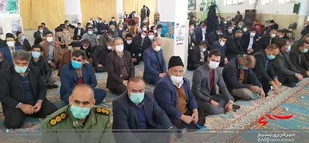 روشنگری در رفع توطئه های دشمنان موثر است