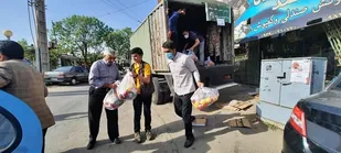 توزیع بسته های معیشتی بین خانواده شهدای مدافع حرم پیشوا
