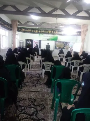 جلسه آموزشی بسیجیان جدیدالورود پایگاه ربیع میبد برگزار شد