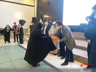 آیین تجلیل از مادران و همسران شهدا شهرگرمدره برگزار شد