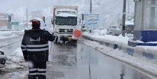 آخرین وضعیت بارش برف و باران در جاده&zwnj;های کرمانشاه؛ راه&zwnj;ها باز است