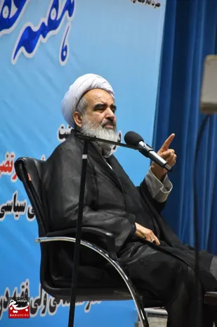 برگزاری همایش بزرگ عقیدتی سیاسی به مناسبت سالروز شهادت استاد شهید مرتضی مطهری ،روز معلم و هفته عقیدتی سیاسی در سپاه در شهرستان مسجدسلیمان