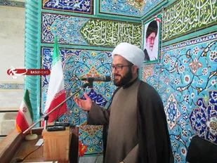 دشمن به دنبال خالی کردن مساجد و پای منبرها است