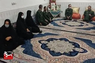 دیدار فرمانده ناحیه مقاومت بسیج زابل با خانواده شهید &laquo;بزی&raquo;