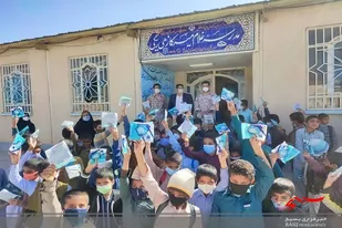 توزیع ماسک در مدارس محروم و کم برخوردار شهرستان تفتان