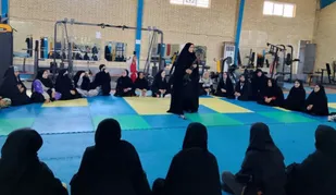 ارتقای آمادگی بانوان بسیجی با برگزاری کارگاه سلاح&zwnj;شناسی در ایرانشهر