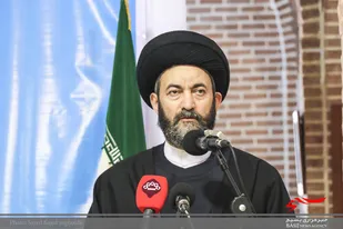 لزوم بهره&zwnj;مندی از مشارکت خیرین در حوزه بهداشت و درمان/ اهدای ونتیلاتور به دانشگاه علوم پزشکی اردبیل