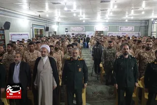 نشست صمیمی فرمانده سپاه ولی عصر (عج) خوزستان با سربازان وظیفه