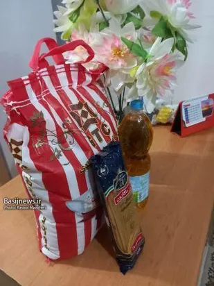 تهیه بسته های معیشتی توسط پایگاه ام الحسین (ع) روستای جوچی تابع حوزه کوثر انجام شد.