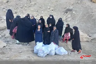 پاکسازی سواحل کنارک توسط گروه جهادی فاطمیون و زینبیون