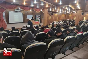 علما ورثه انبیاء هستند که فرهنگ انبیاء را ارث می بزند/ طلاب پرچم داران گام دوم انقلاب هستند