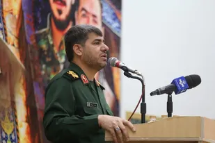 حاج قاسم در مسائل سیاسی و نظامی یک فرمانده برتر بود