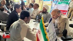 میز ارتباط مردمی مسئولان شهرستان زاوه در میان مردم برپا شد