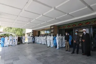 مدیحه سرایی و سینه زنی روز تاسوعا مقابل بیمارستان امیرالمؤمنین اراک