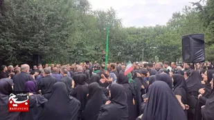 آئین &laquo;علم واچینی کفته رود&raquo; با نیم قرن قدمت در پیربازار رشت برگزارشد&nbsp;