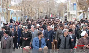 راهپیمایی دشمن شکن مردم فریدونشهر در محکومیت شهادت سردار حاج قاسم سلیمانی